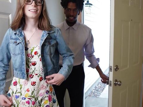 Find-Best-Shemale.com presents: Realtgirls: sydney summers gets draked!